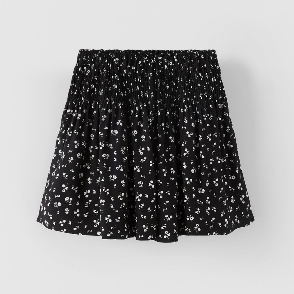 NWT Zara Floral Skort